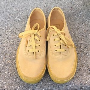 yellow platform vans🌻